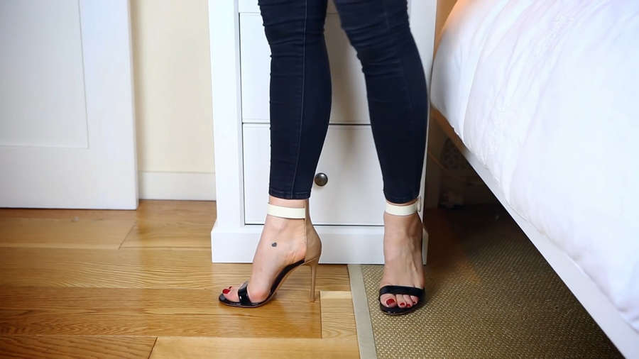 Victoria Magrath Feet