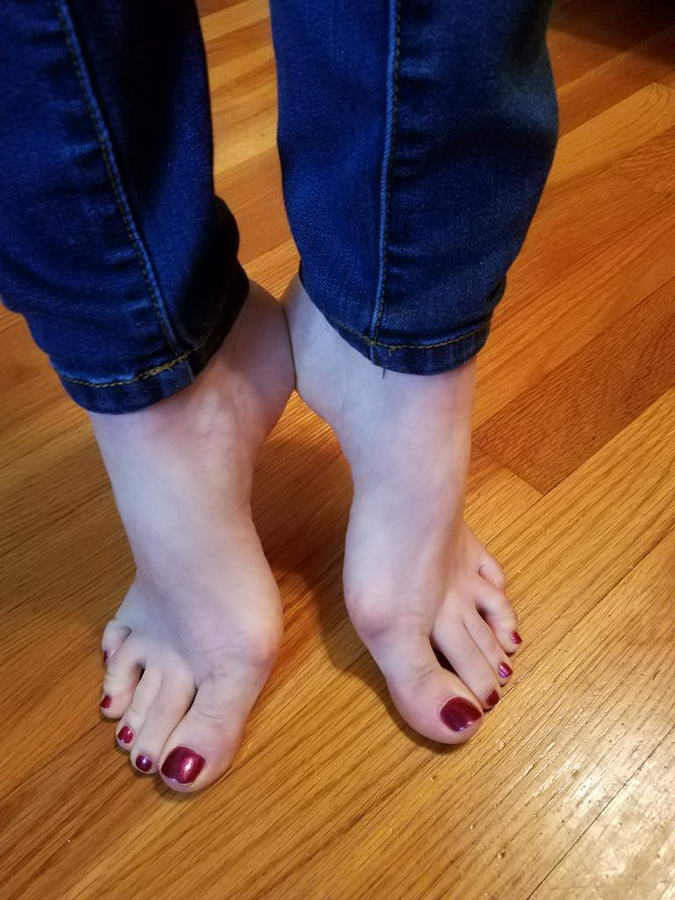 Victoria Vixxen Feet