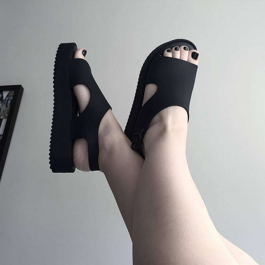Karol Queiroz Feet
