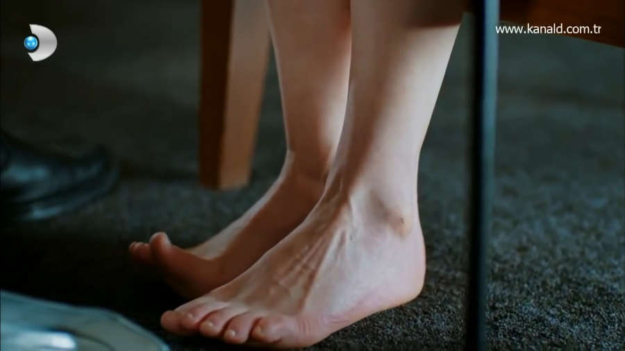 Canan Erguder Feet