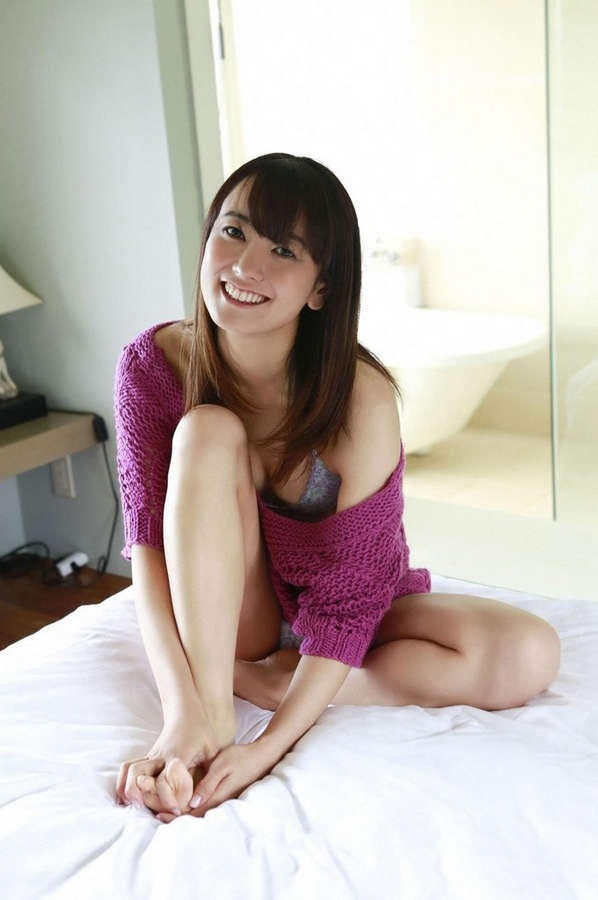 Mariko Seyama Feet