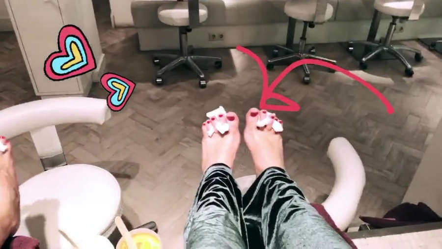 Dominique Van Hulst Feet