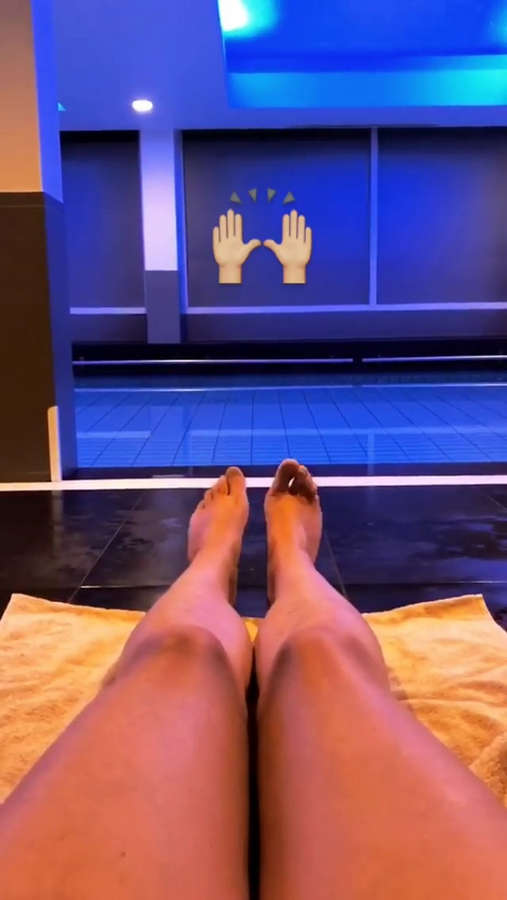 Monique Smit Feet