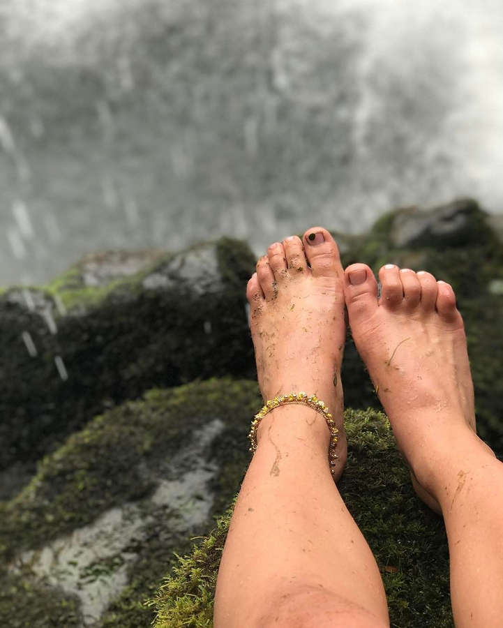 Gina Valentina Feet