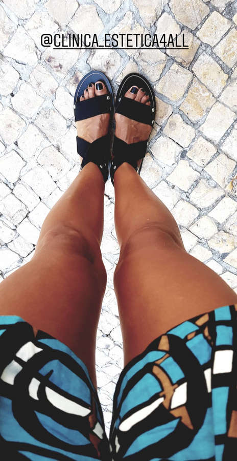 Monica Jardim Feet