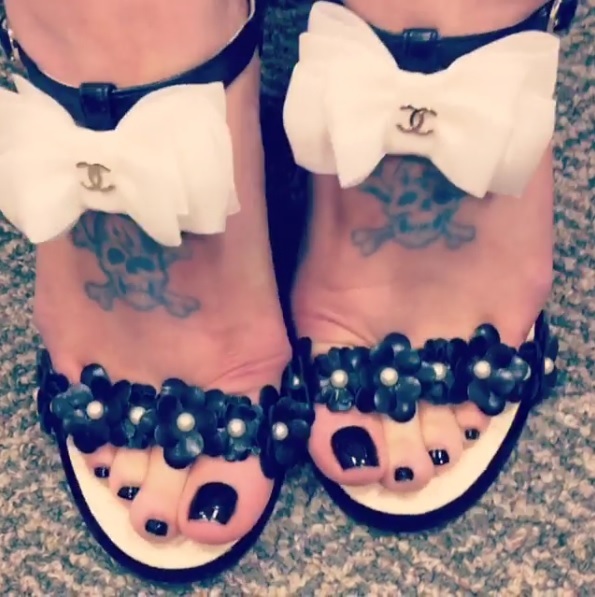 Kelly Osbourne Feet