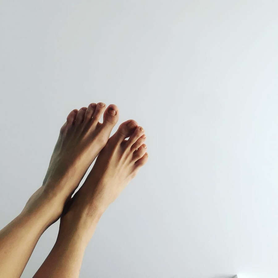 Ivana Paradzikovic Feet