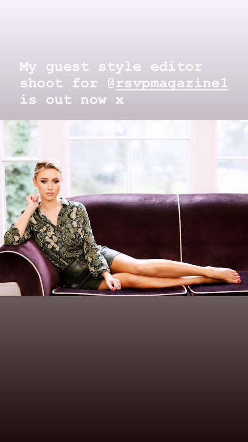 Una Healy Feet