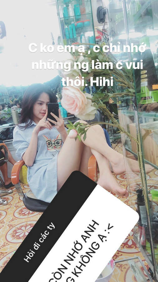 Phi Huyen Trang Feet