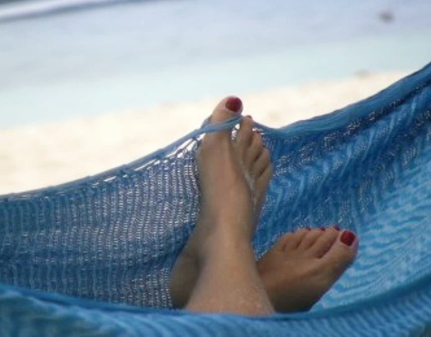 Alejandra Azcarate Feet