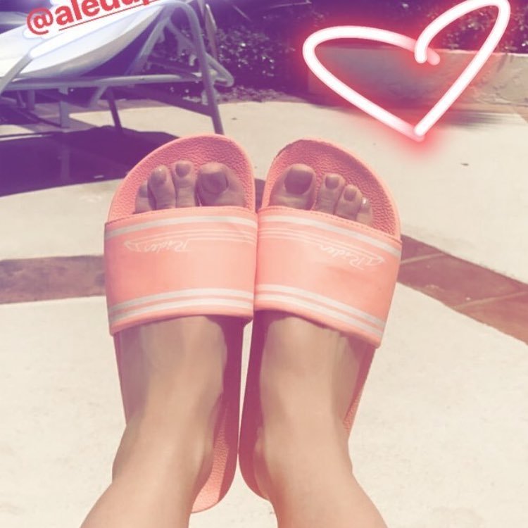 Monique Alfradique Feet