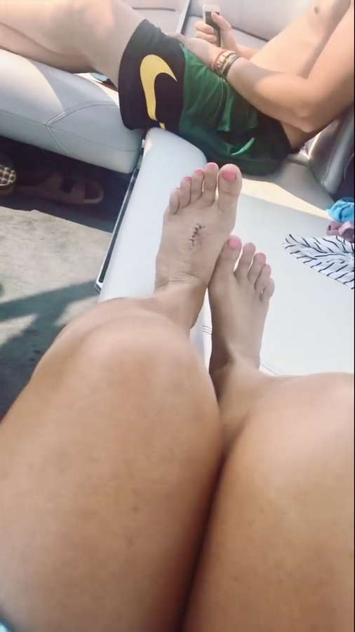 Paige Vanzant Feet