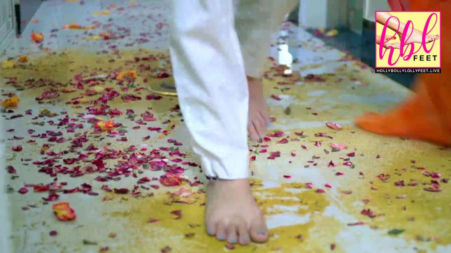 Anoushay Abbasi Feet