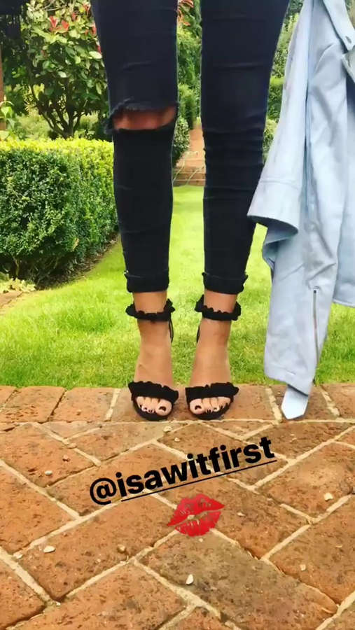 Olivia Bentley Feet