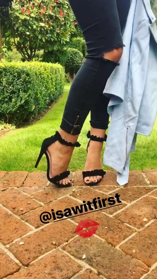 Olivia Bentley Feet