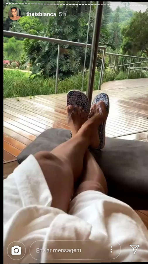 Thais Bianca Feet