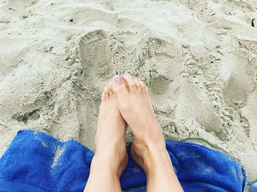Eloise Mumford Feet