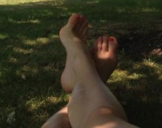 Robyn Addison Feet