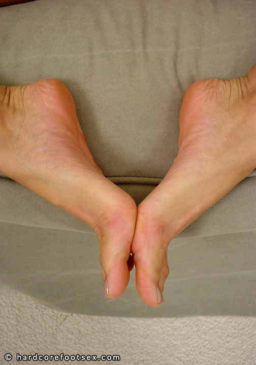 Isabella Santos Feet