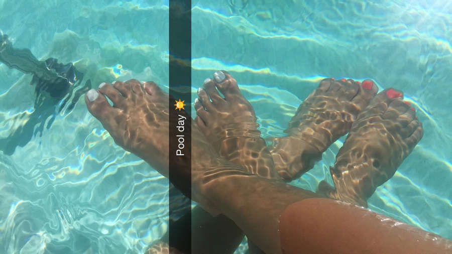 Liane Valenzuela Feet