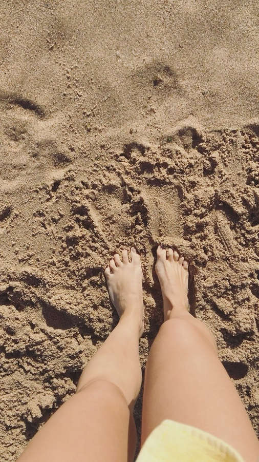 Olivia Ortiz Feet