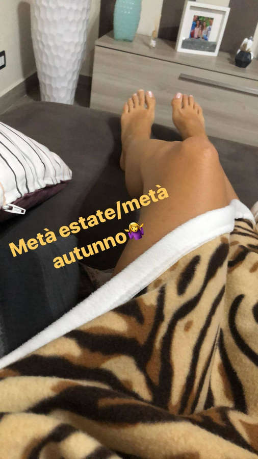 Rosanna Sapia Feet