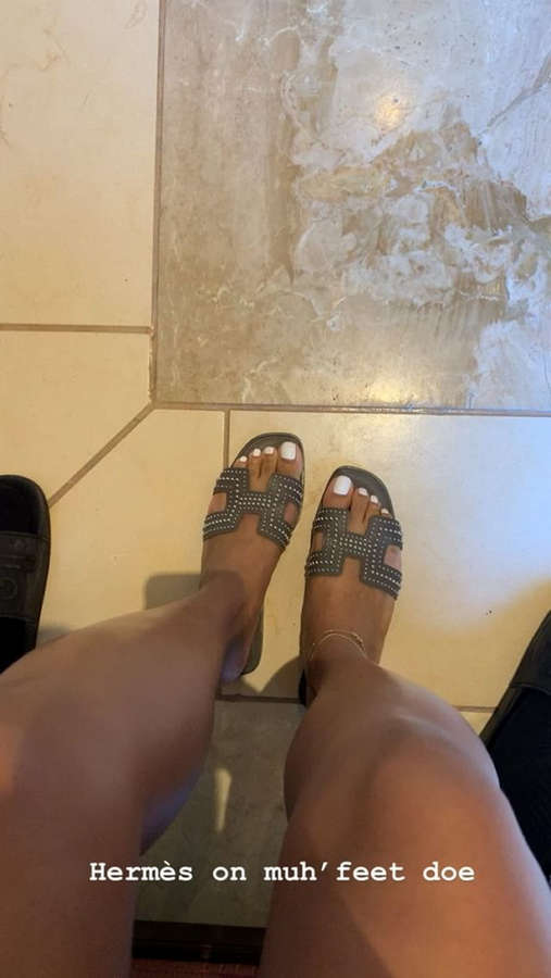 Jilly Anais Feet