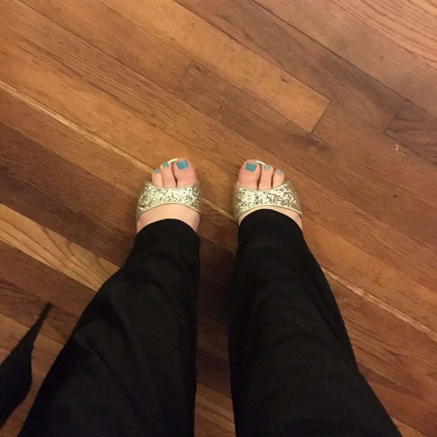 Sara Benincasa Feet