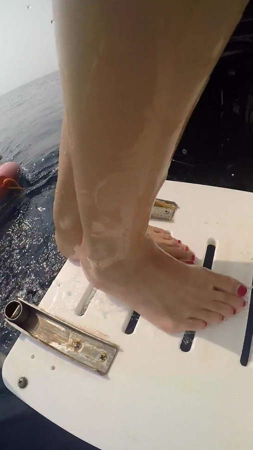 Ann Makosinski Feet