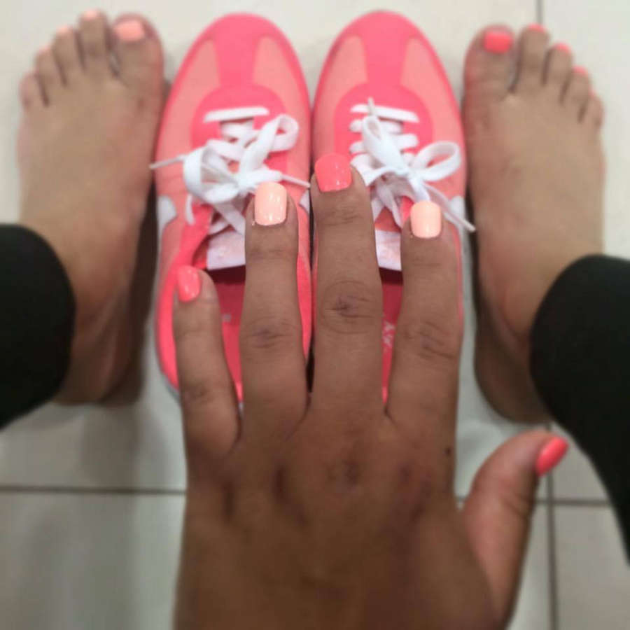 Tina Feet