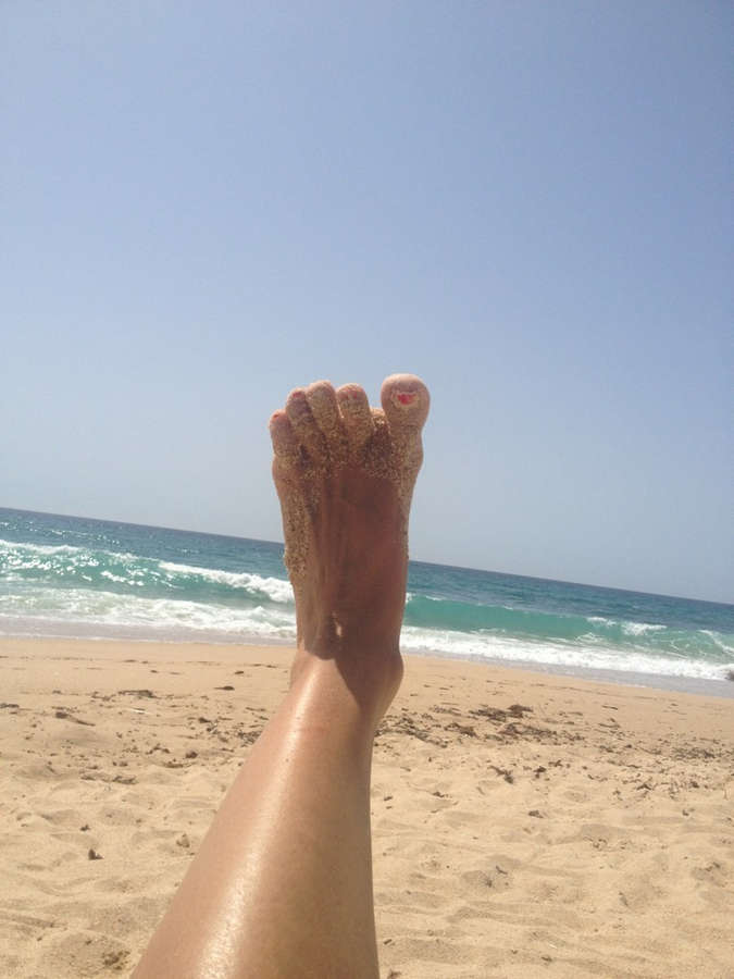 Raquel Revuelta Feet