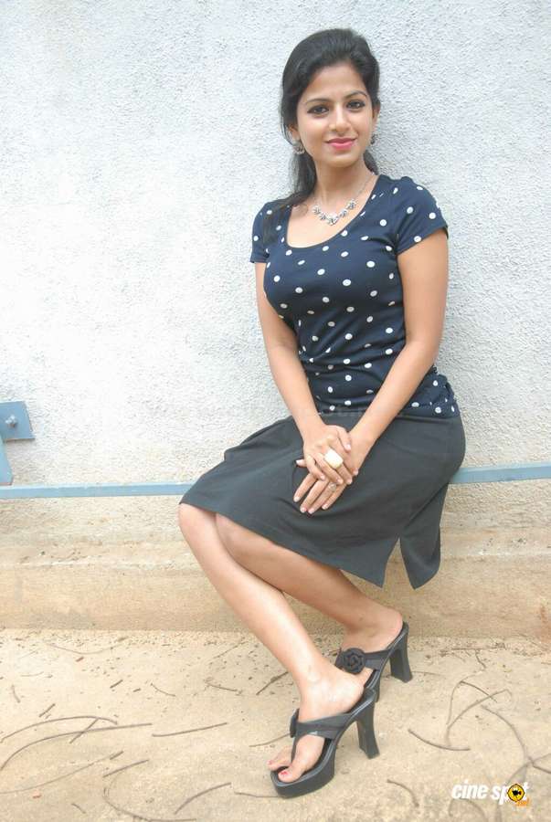Aishwarya Menon Feet