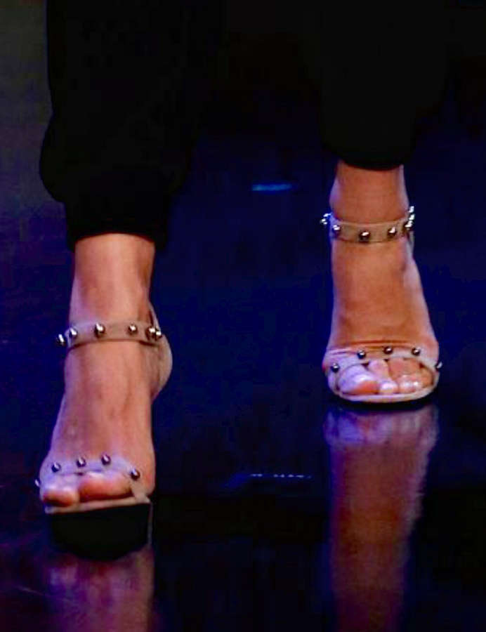 Mariska Hargitay Feet. 