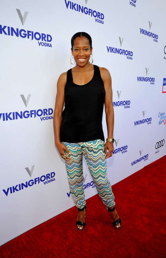 celebrity feet pictures from Regina King Feet (11 photos) .
