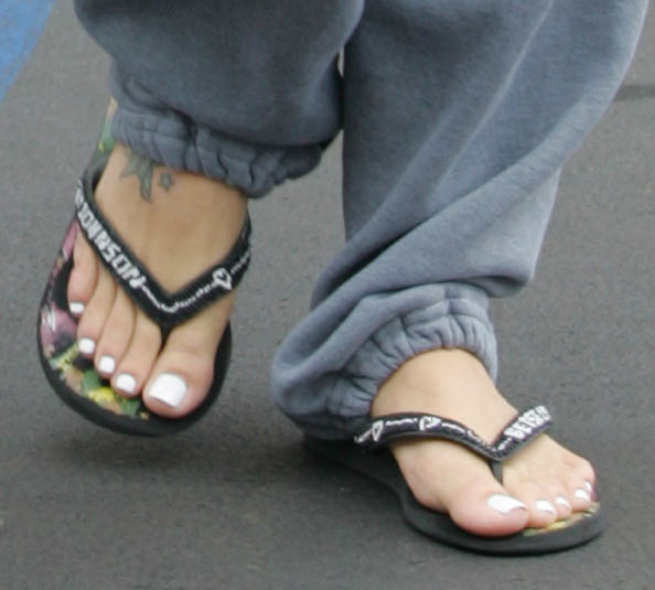 Mandy Jiroux Feet