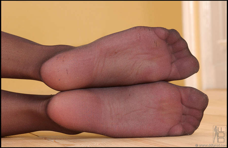 Mya Diamond Feet