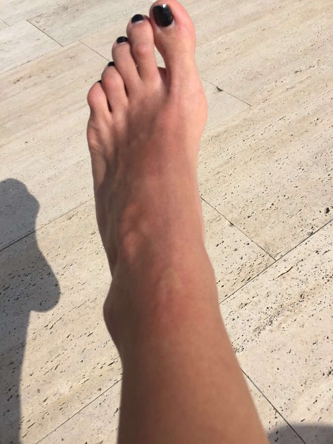 Jennifer Leibovici Feet