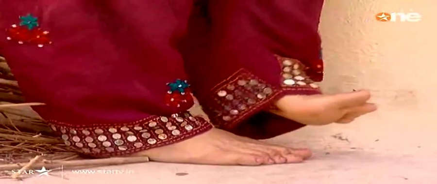 Drashti Dhami Feet