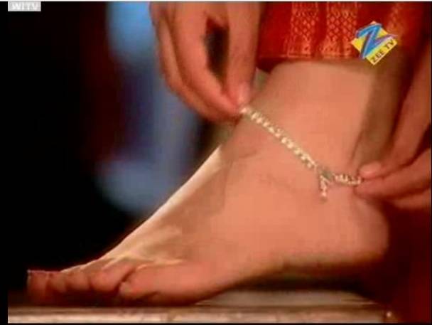 Drashti Dhami Feet