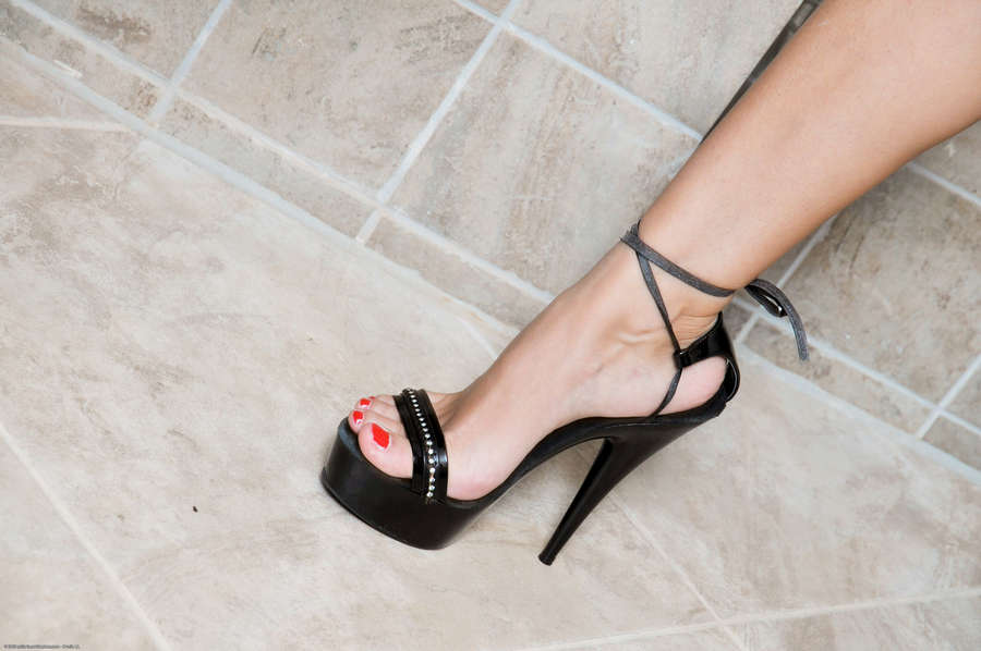 Renata Tomankova Feet