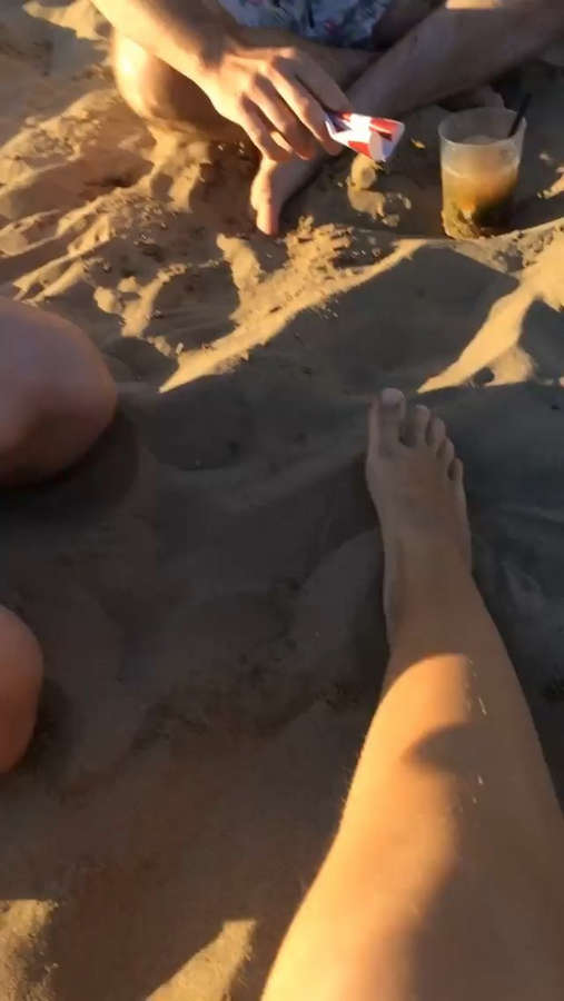 Ella Hunt Feet
