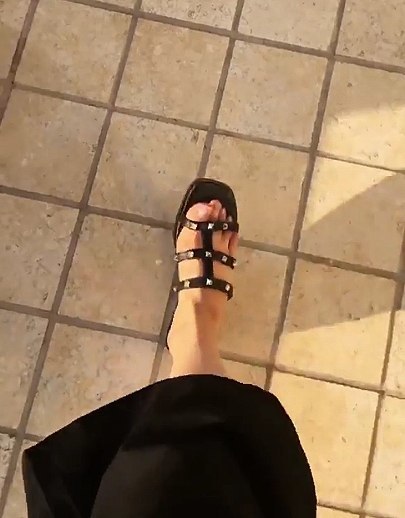 Ayda Jafari Feet