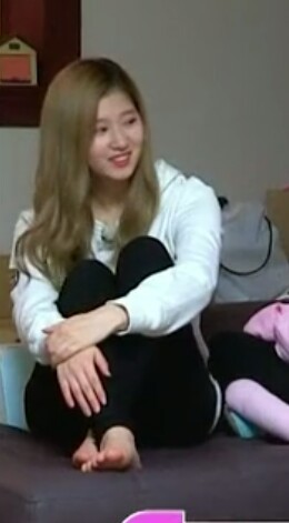 Sana Minatozaki Feet