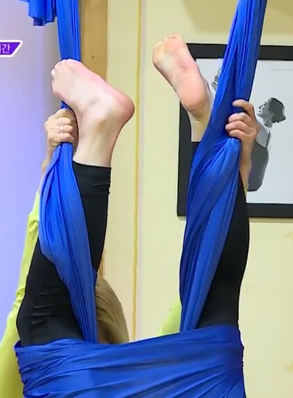 Sana Minatozaki Feet