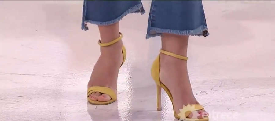 Mariana Fabbiani Feet