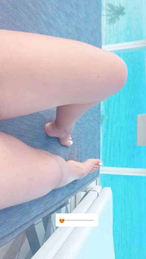 Yesenia De La Rosa Feet