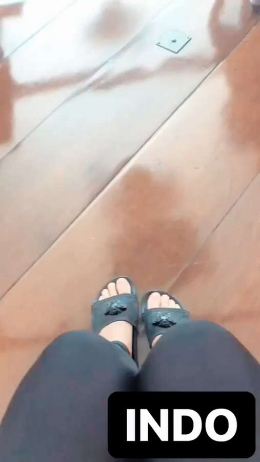 Cleo Pires Feet