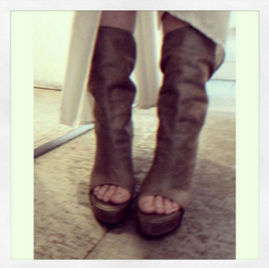 Chelsea Wolfe Feet