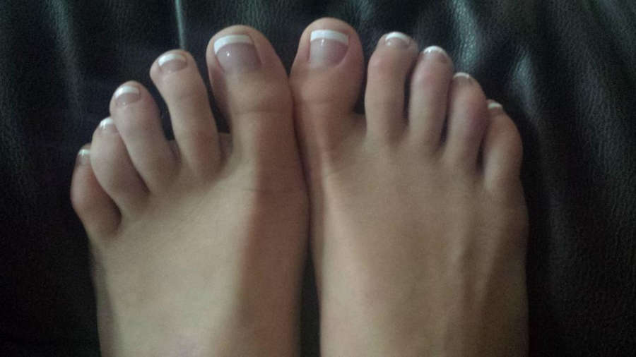 Dakota James Feet