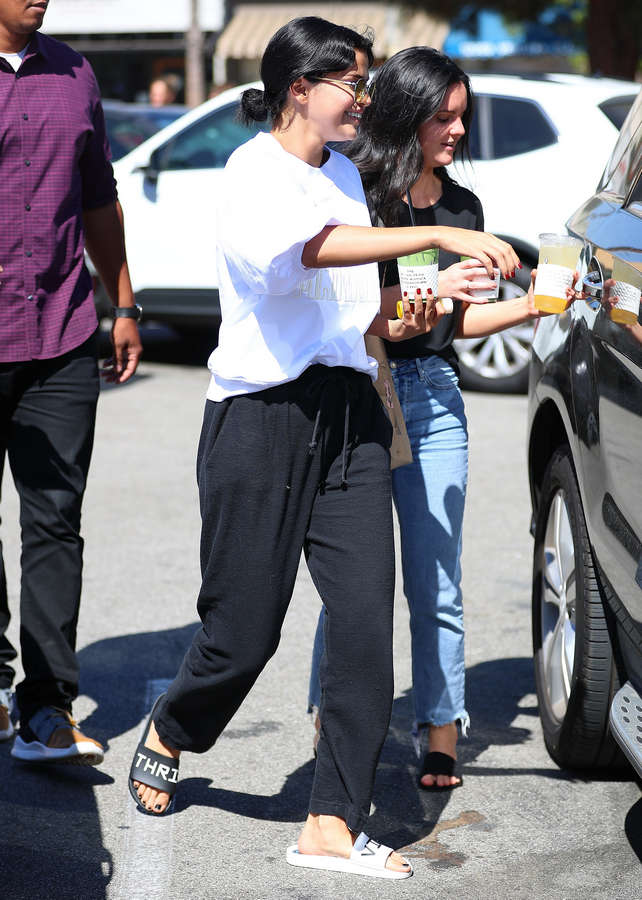 Selena Gomez Feet